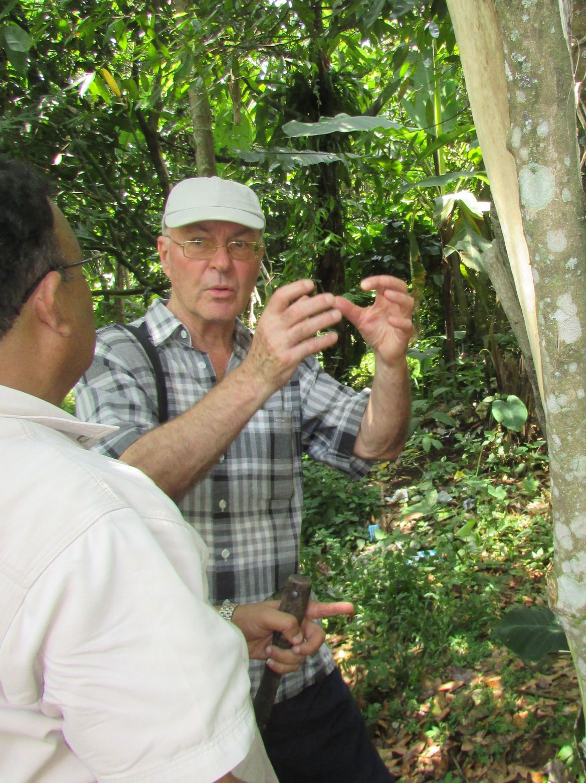 Pierre Franchomme visite le Centre de biologie tropicale BIOTROP - Indonésie